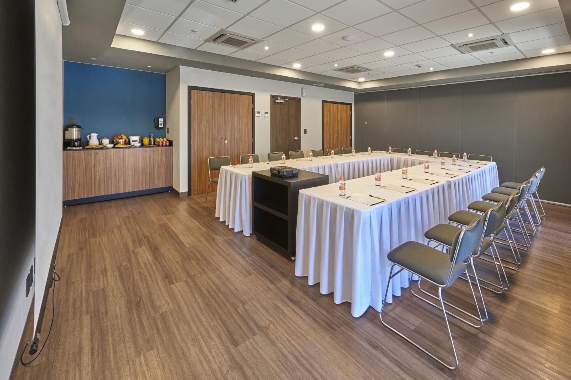 City Express By Marriott Comitan Exterior photo